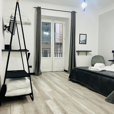 Bibi Rooms And Suite Palermo Exterior foto