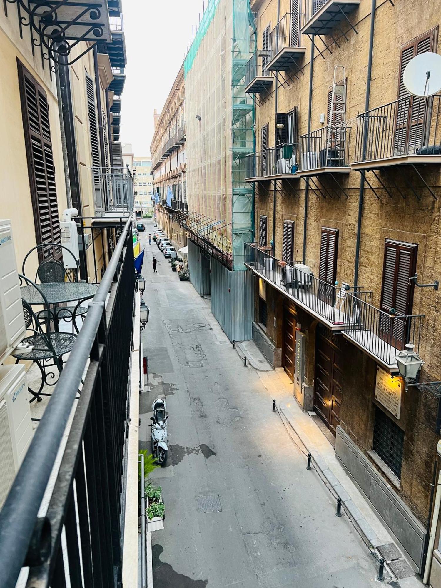 Bibi Rooms And Suite Palermo Exterior foto
